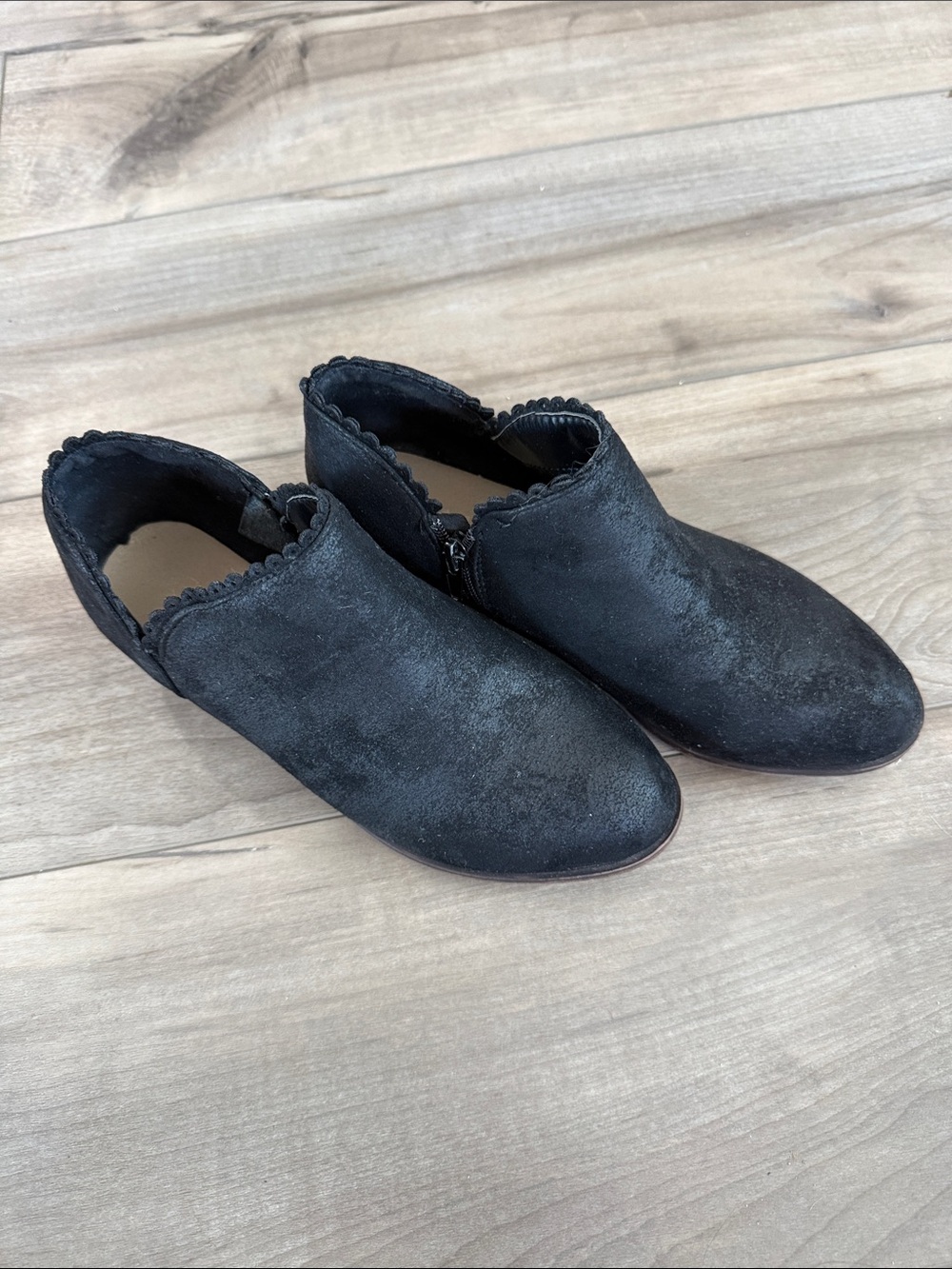 Women’s Black Suede Ankle Booties with Scalloped Edge Size 7